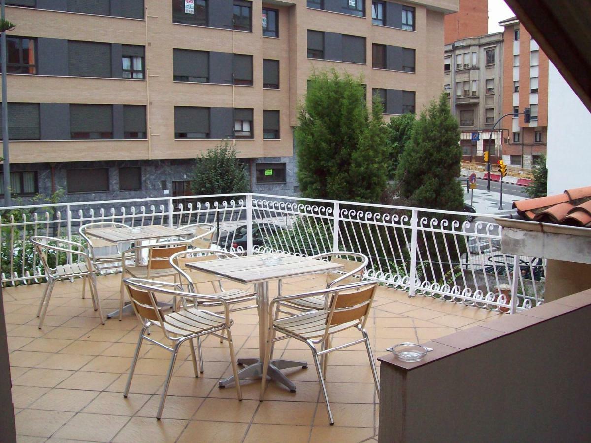 Pension Los Pinos Gijón Eksteriør bilde