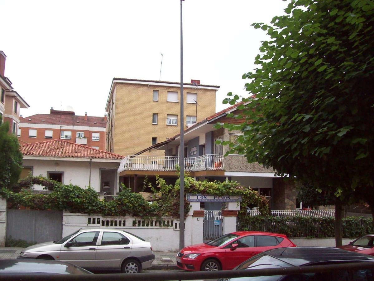 Pension Los Pinos Gijón Eksteriør bilde